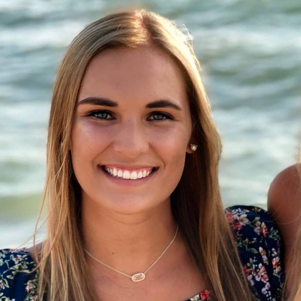 Meet your Posher, Abigail